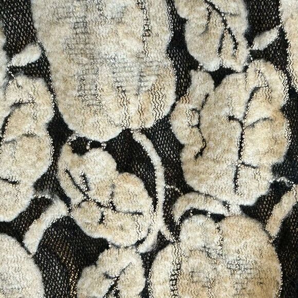 Altar'd State women's babydoll tunic feminine goth lace bell sleeve top size med - Picture 4 of 8